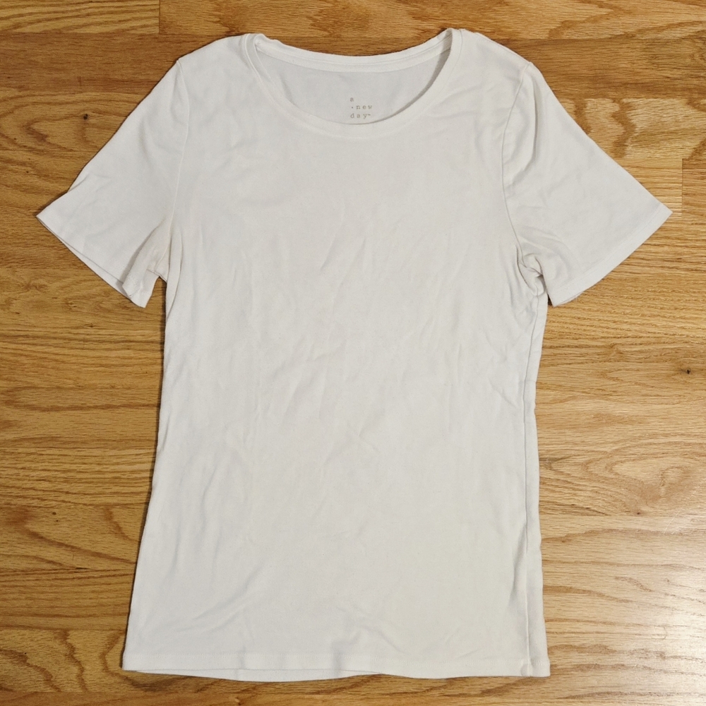 A New Day Womens White Crew T-shirt, Size M